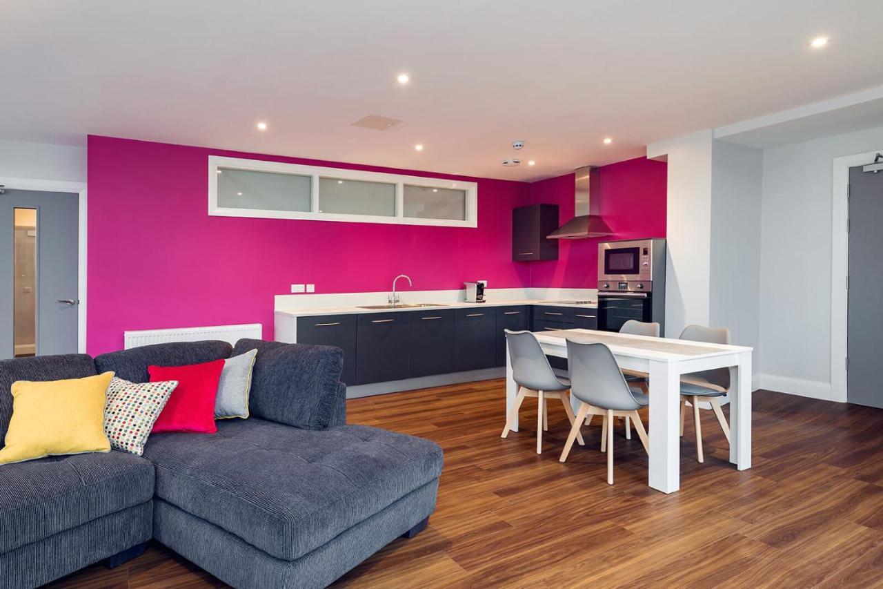 Apartamento Godfrey Mews Newry Exterior foto